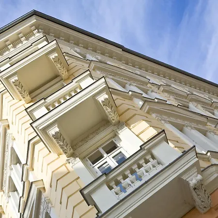 Mamaison Belgická 4*